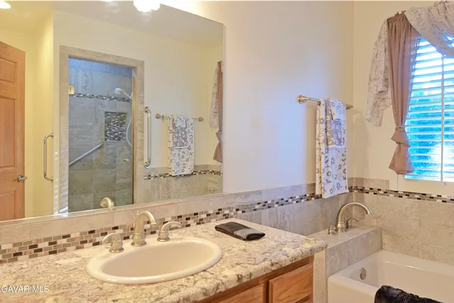 $559,000 | 43119 Roulette Lane, Lancaster, CA 93536