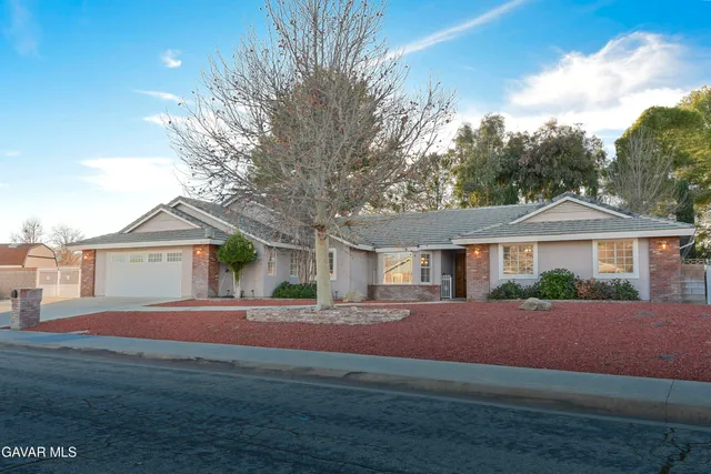 $559,000 | 43119 Roulette Lane, Lancaster, CA 93536