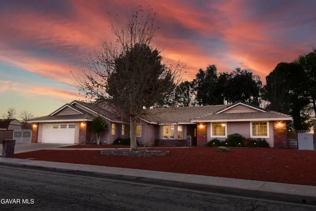 $559,000 | 43119 Roulette Lane, Lancaster, CA 93536