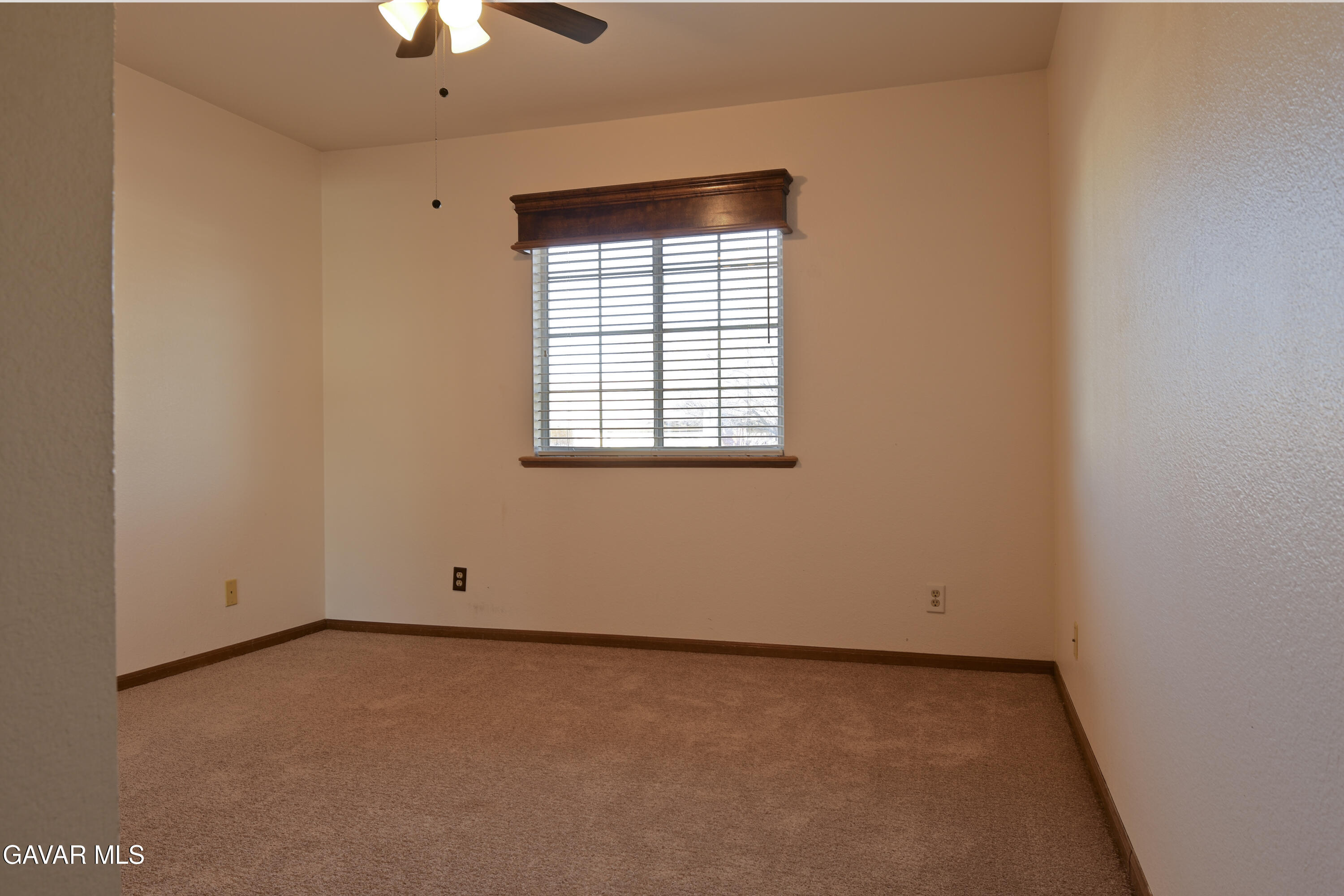 43119 Roulette Lane Lancaster, CA 93536 - Photo 10 of 47 DSC_0338-Edit