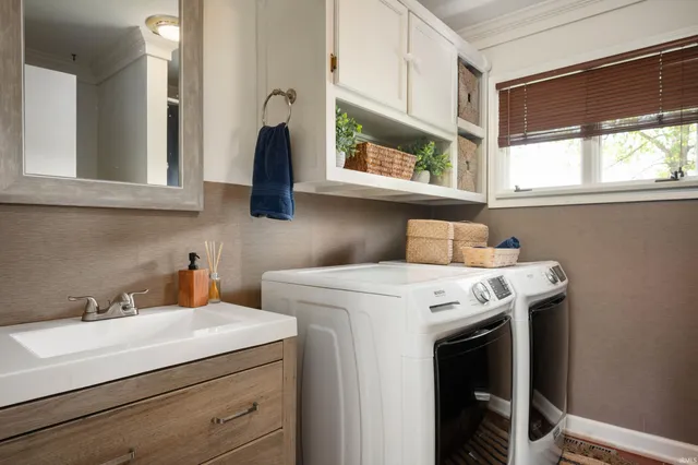 $535,000 | 2141 County Rd N 100 East, Hartford City, IN 47348