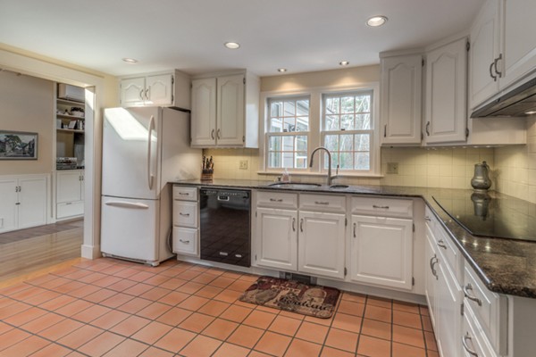 22 Martel Road Hamilton, MA 01982 - Photo 12 of 30 Gallery Image 12