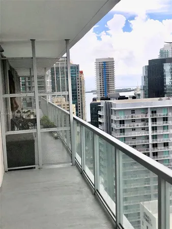 $4,000 | 79 Southwest 12th Street, Unit 2904S, Miami, FL 33130