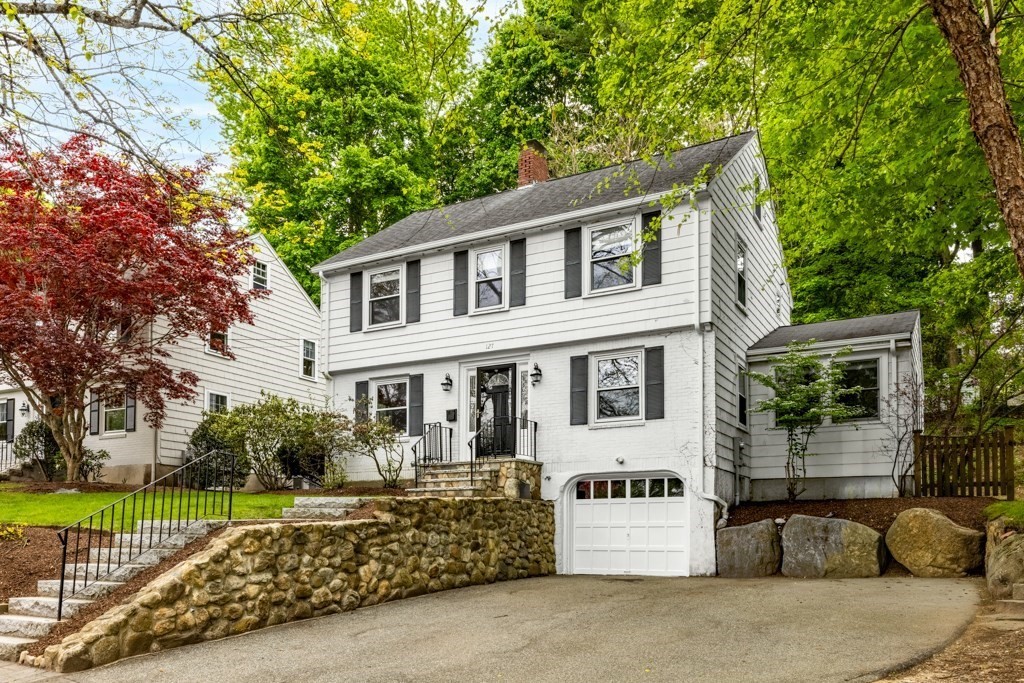 127 Prospect Street Wellesley, MA 02481 - Photo 1 of 40
