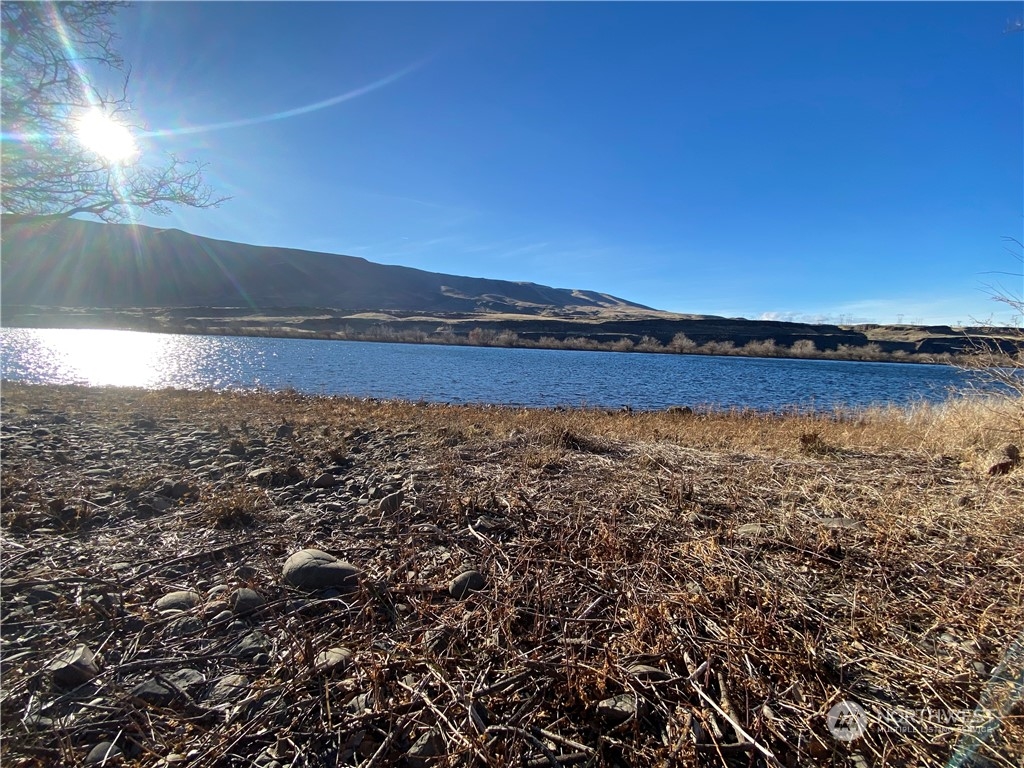 16154 Highway 243 Beverly, WA 99321 - Photo 11 of 37