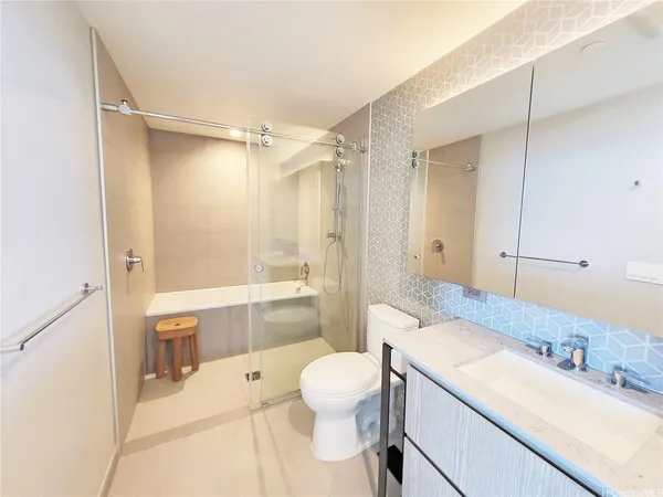 $5,000 | 1000 Auahi Street, Unit 3301, Honolulu, HI 96814