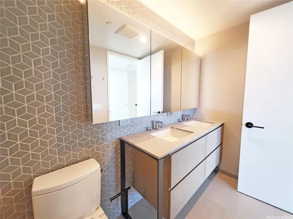 $5,000 | 1000 Auahi Street, Unit 3301, Honolulu, HI 96814