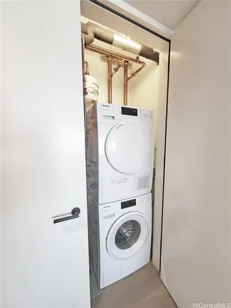 $5,000 | 1000 Auahi Street, Unit 3301, Honolulu, HI 96814