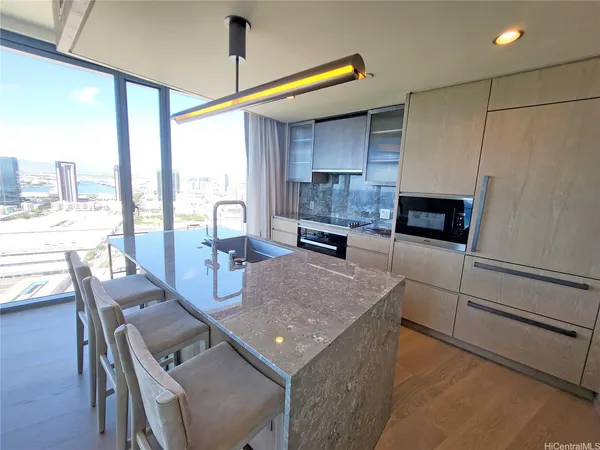 $5,000 | 1000 Auahi Street, Unit 3301, Honolulu, HI 96814