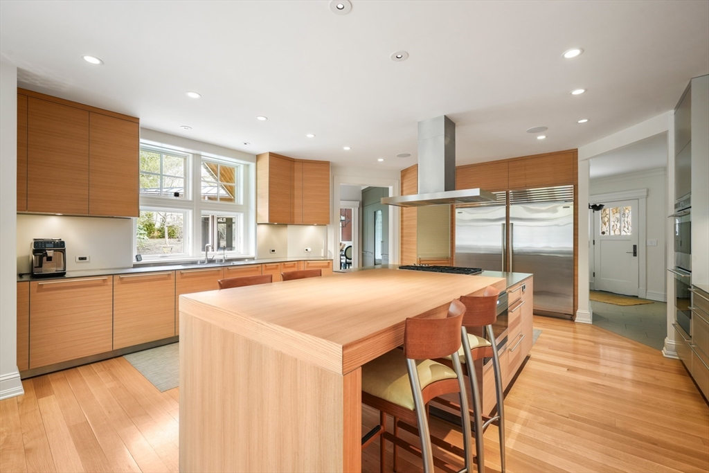 55 Ridge Hill Farm Road Wellesley, MA 02482 - Photo 12 of 42