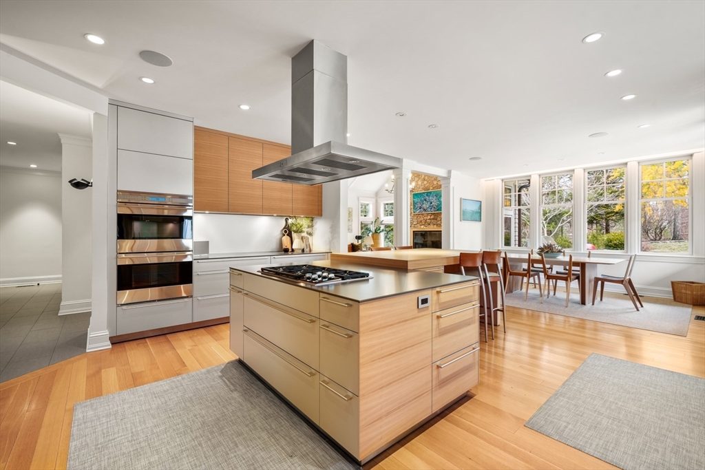 55 Ridge Hill Farm Road Wellesley, MA 02482 - Photo 9 of 42