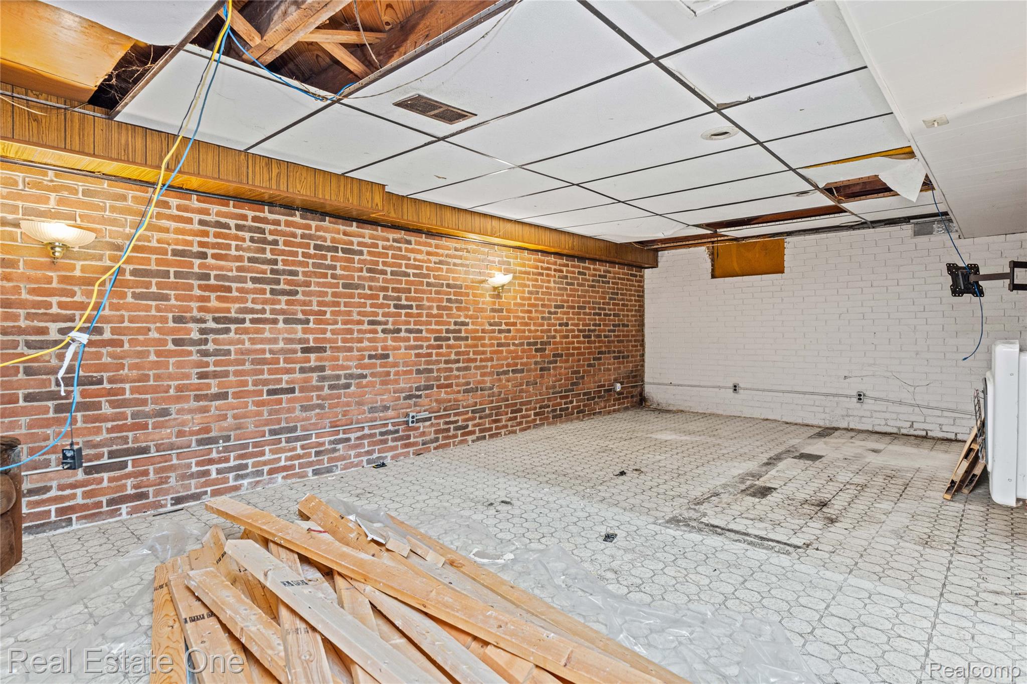 9585 North Eston Road Clarkston, MI 48348 - Photo 31 of 60 9585 N Eston - OnDemand Pix Photography (27).jpg