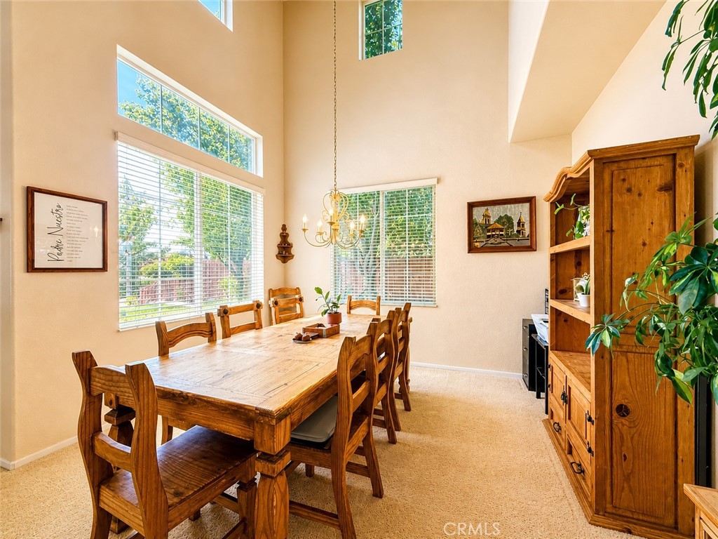 40344 Torrey Pines Road Murrieta, CA 92563 - Photo 11 of 28 Dining Room