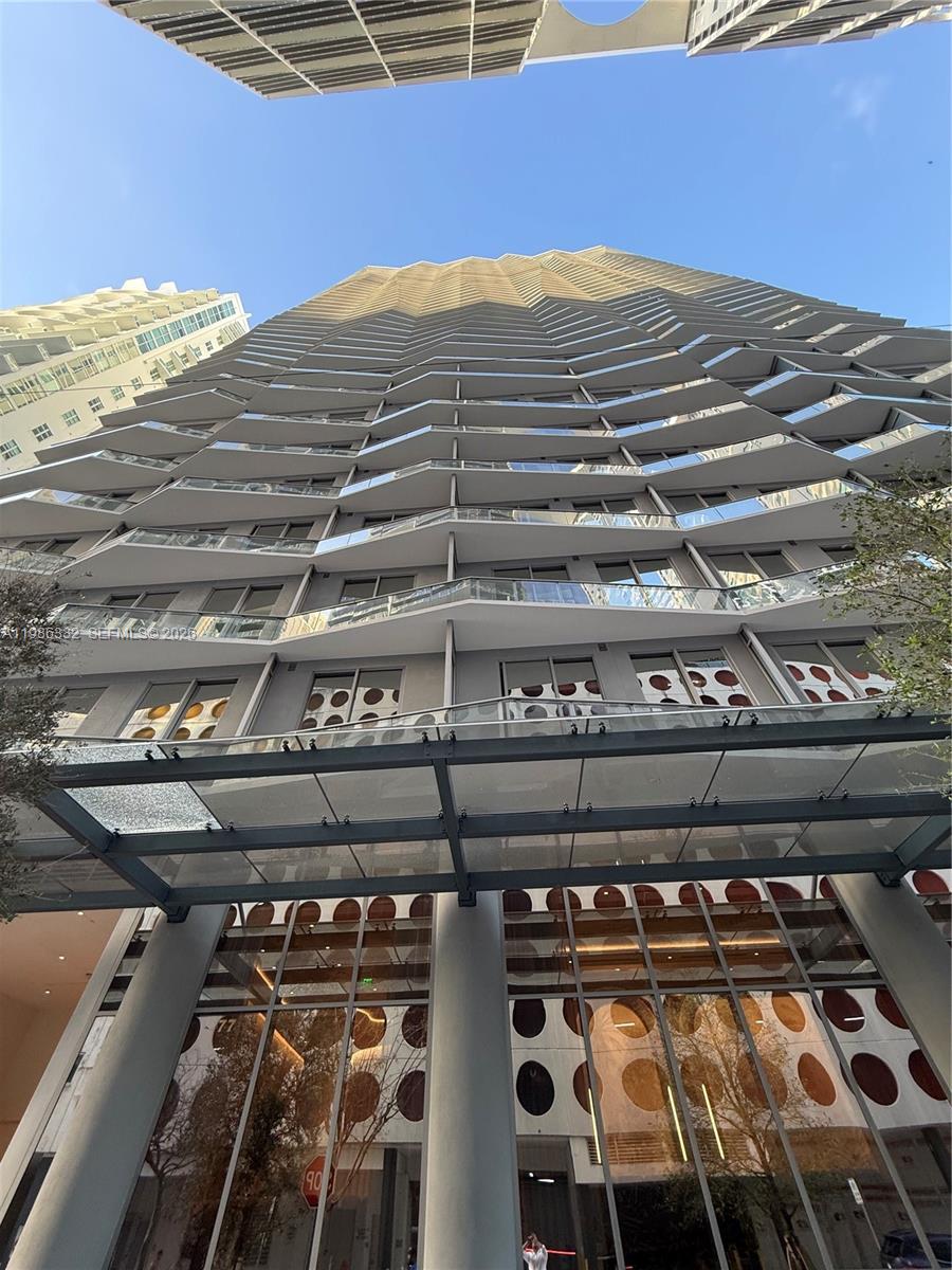 77 Southeast 5th Street, Unit 2015 Miami, FL 33131 - Photo 69 of 70