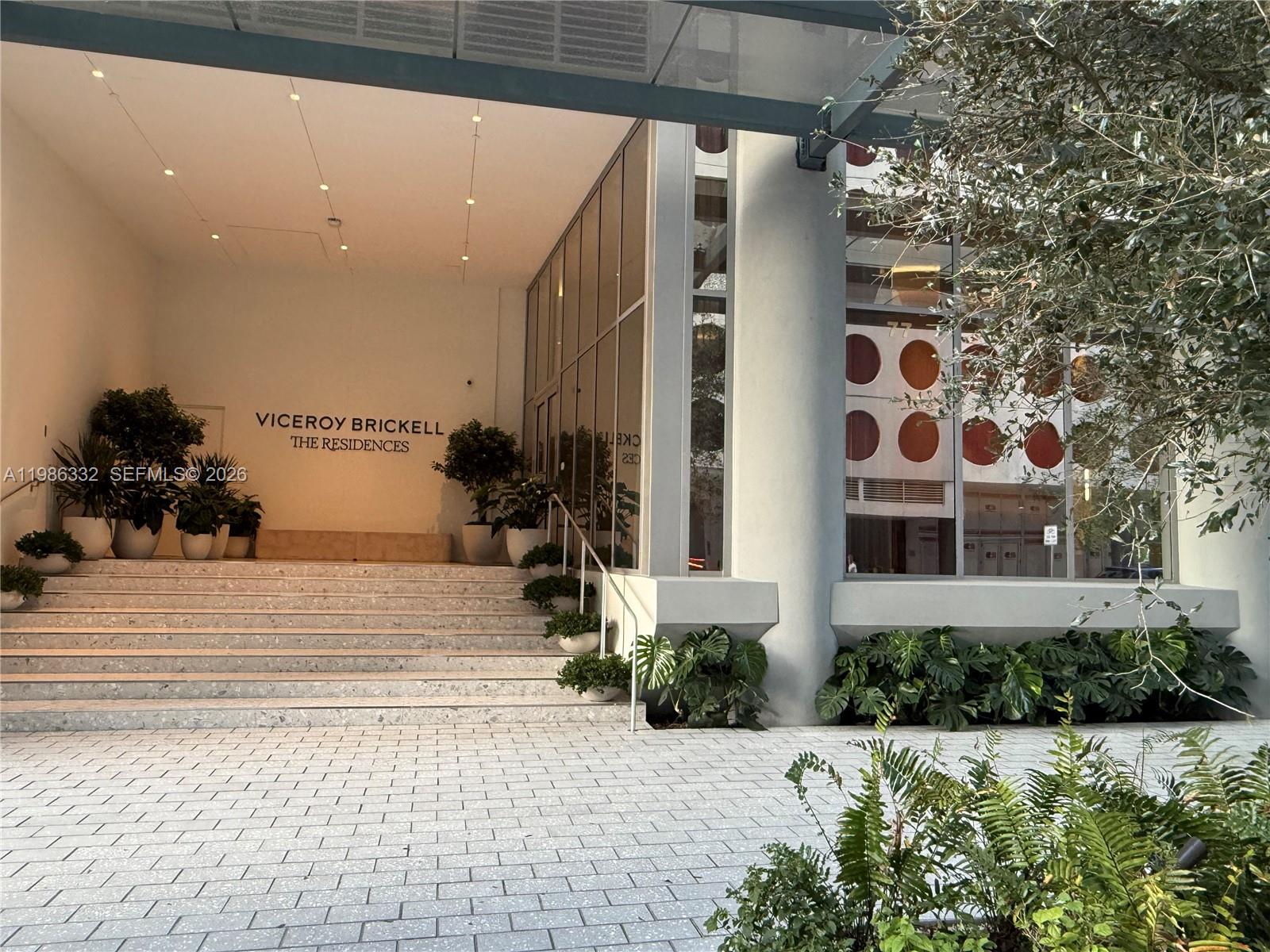 77 Southeast 5th Street, Unit 2015 Miami, FL 33131 - Photo 70 of 70 a building view with a outdoor space