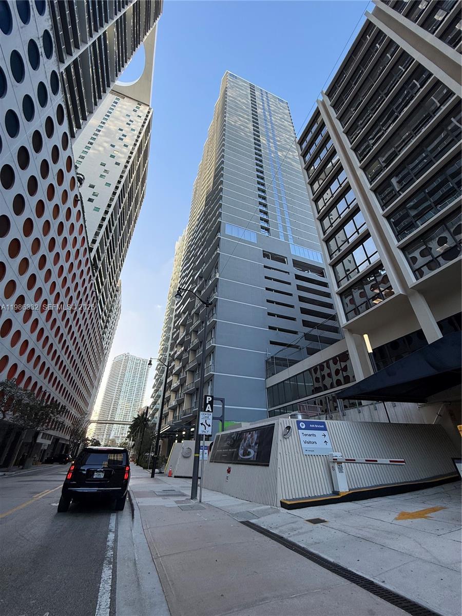 77 Southeast 5th Street, Unit 2015 Miami, FL 33131 - Photo 7 of 70