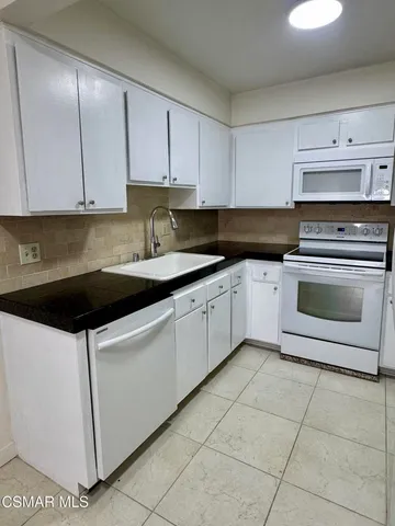 $2,650 | 1226 Patricia Avenue, Unit 62, Simi Valley, CA 93065