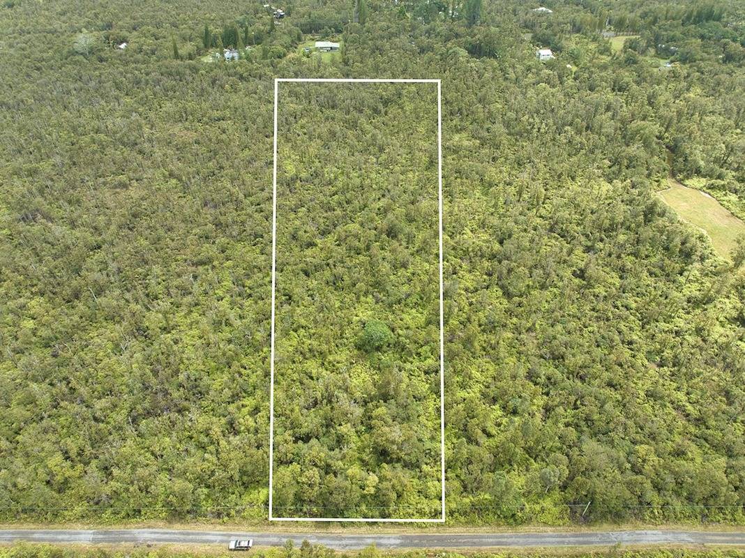 29 Ala Naulani Road Pahoa, HI 96778 - Photo 3 of 7 a bathroom with a shower