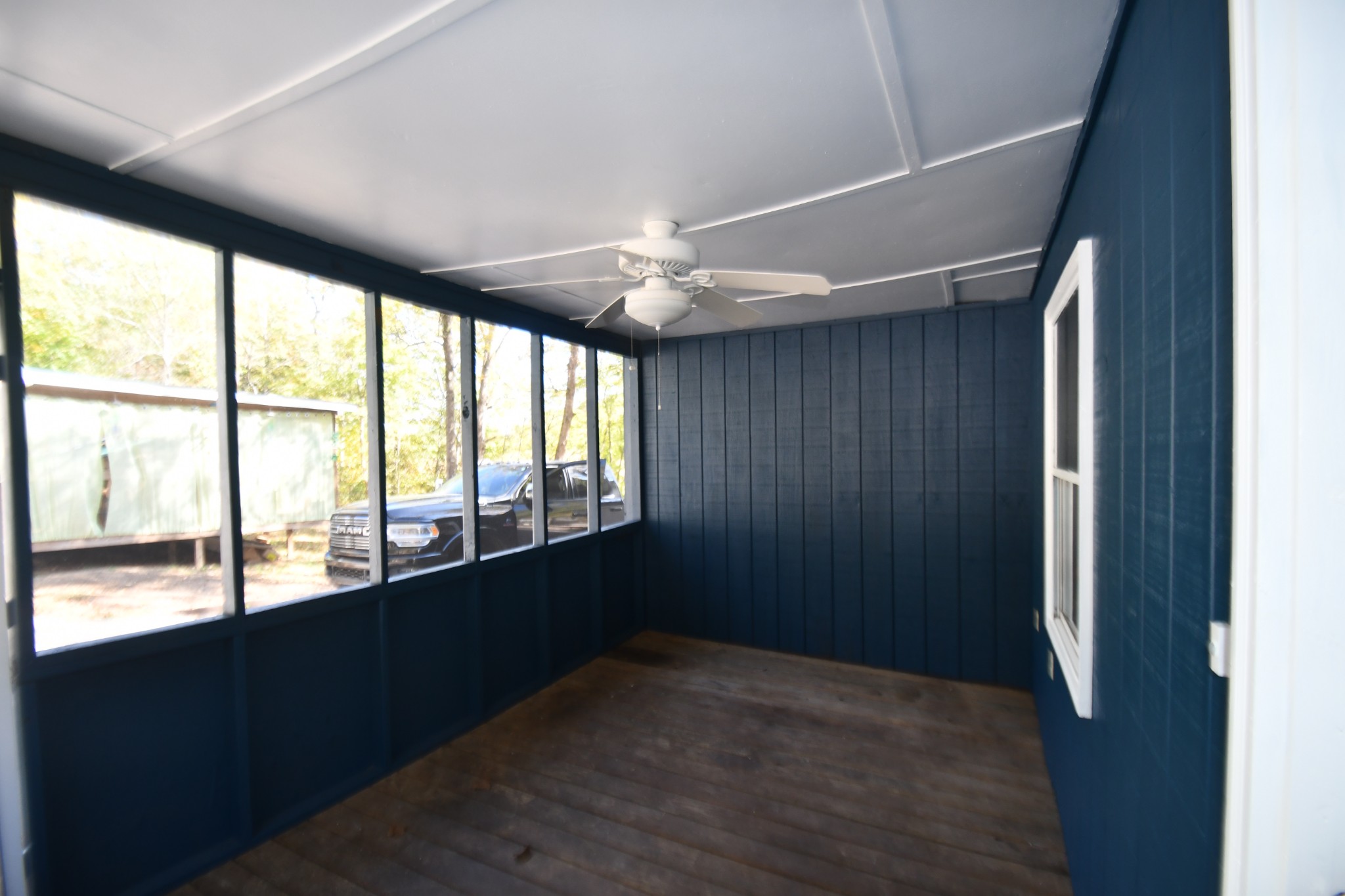 1327 Lost Creek Boat Dock Road Decaturville, TN 38329 - Photo 8 of 37 Gallery Image 8