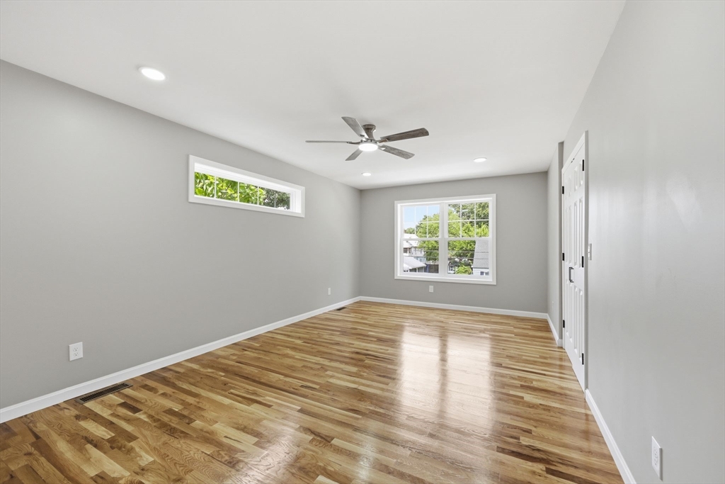 30 Goldenrod Street Springfield, MA 01109 - Photo 24 of 38