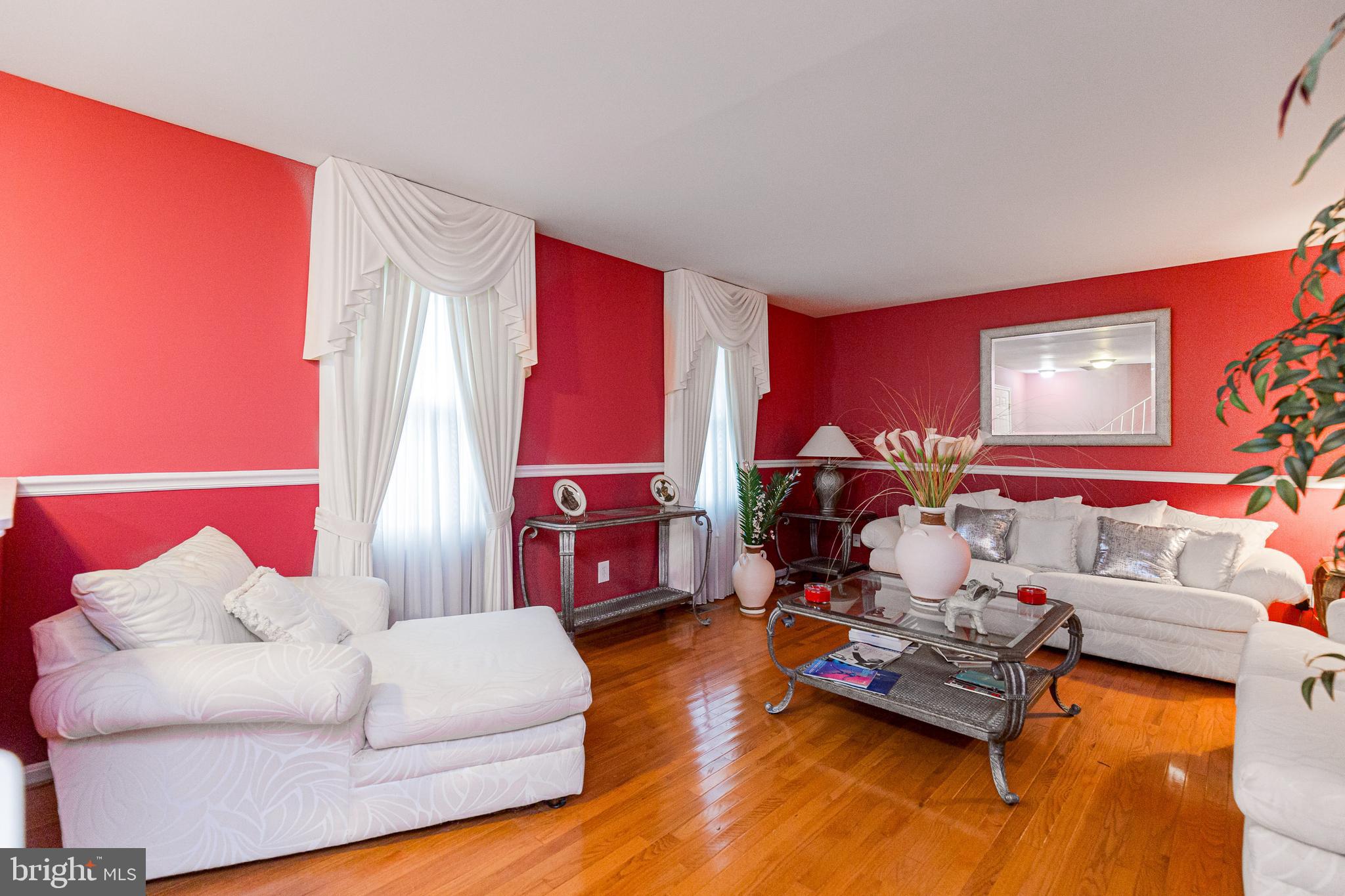 701 Cedar Boulevard Accokeek, MD 20607 - Photo 4 of 25 Living Room