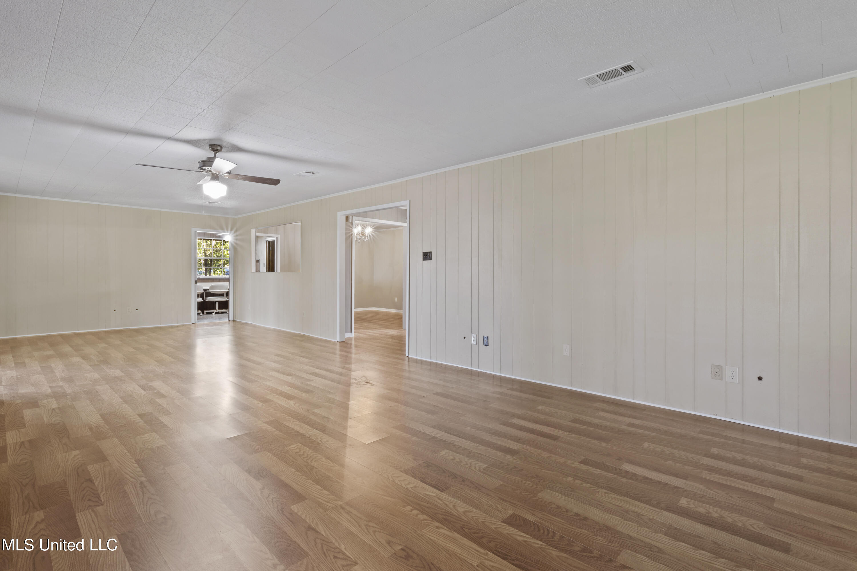 441 Jim Money Road Biloxi, MS 39531 - Photo 8 of 24 008