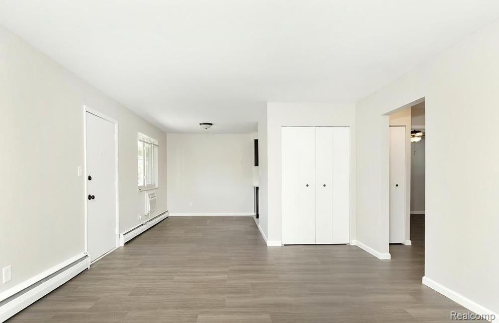 3330 Greenfield Road, Unit 22 Royal Oak, MI 48073 - Photo 2 of 13