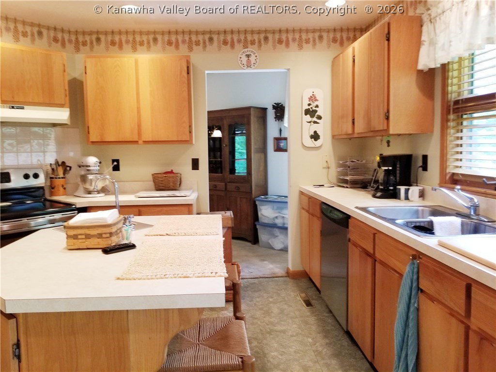 896 Random Road Ripley, WV 25271 - Photo 2 of 29 Gallery Image 2