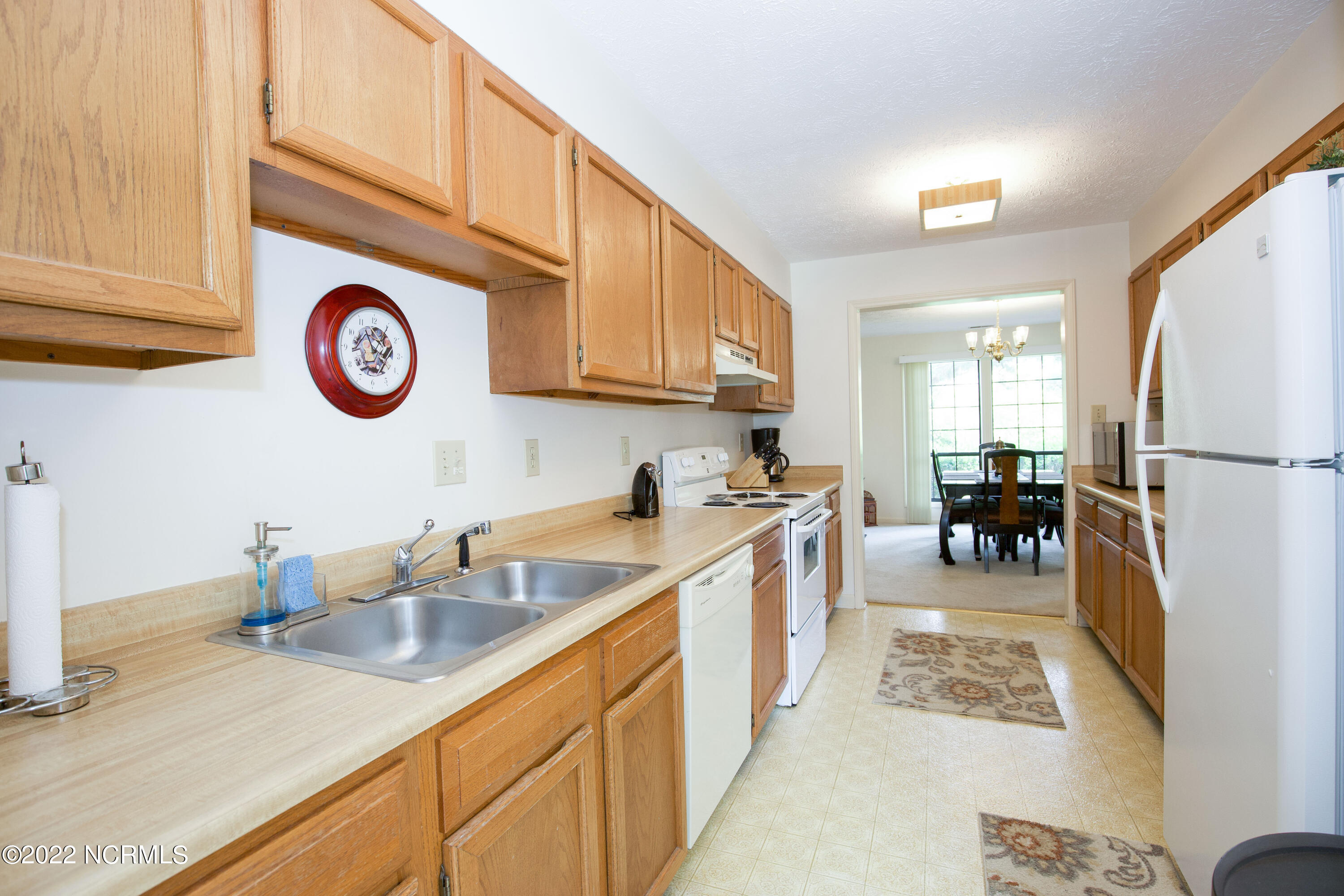 925 Morganton Road, Unit 2C Pinehurst, NC 28374 - Photo 14 of 42 Kitchen