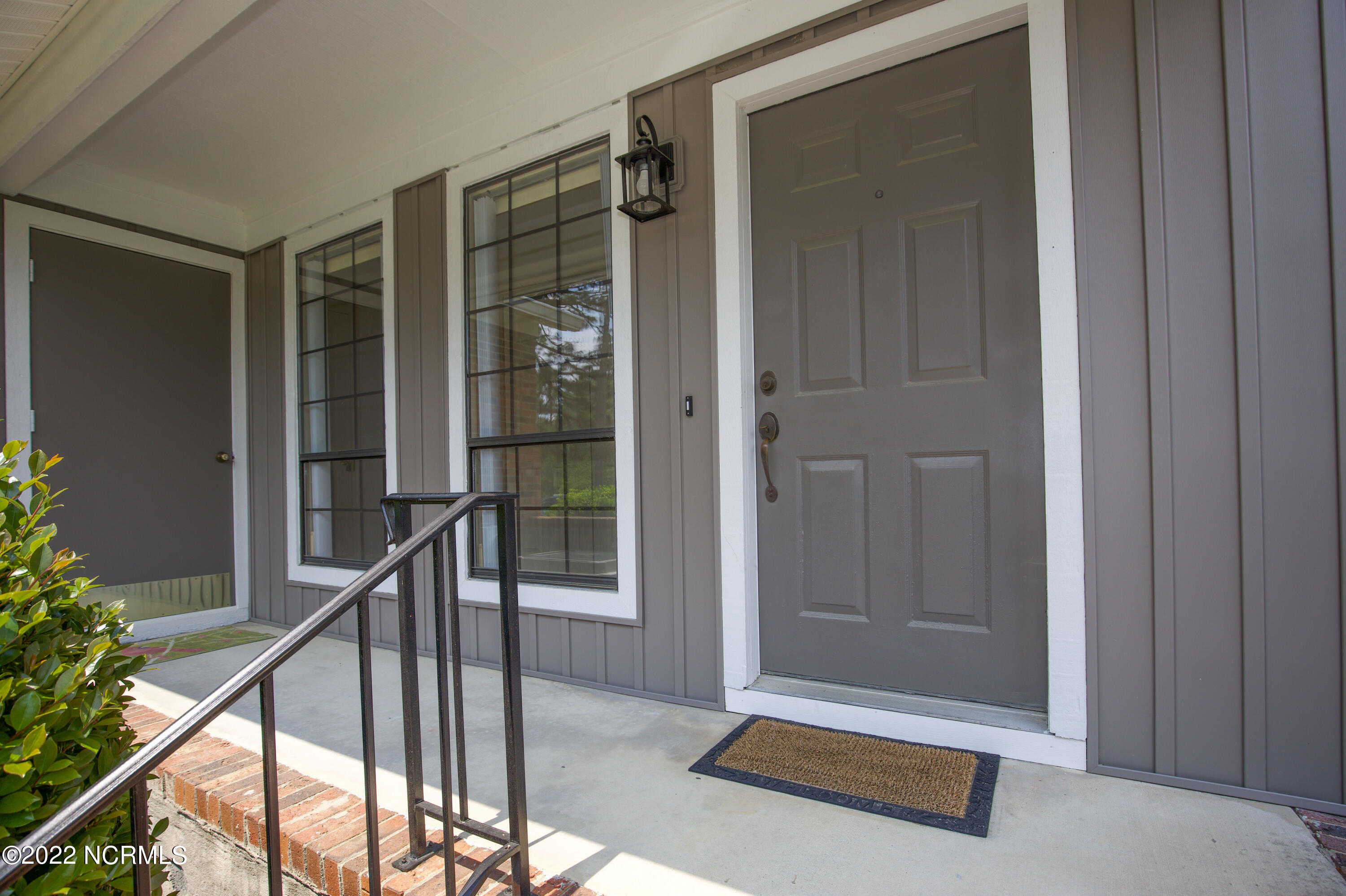 925 Morganton Road, Unit 2C Pinehurst, NC 28374 - Photo 2 of 42 Front porch