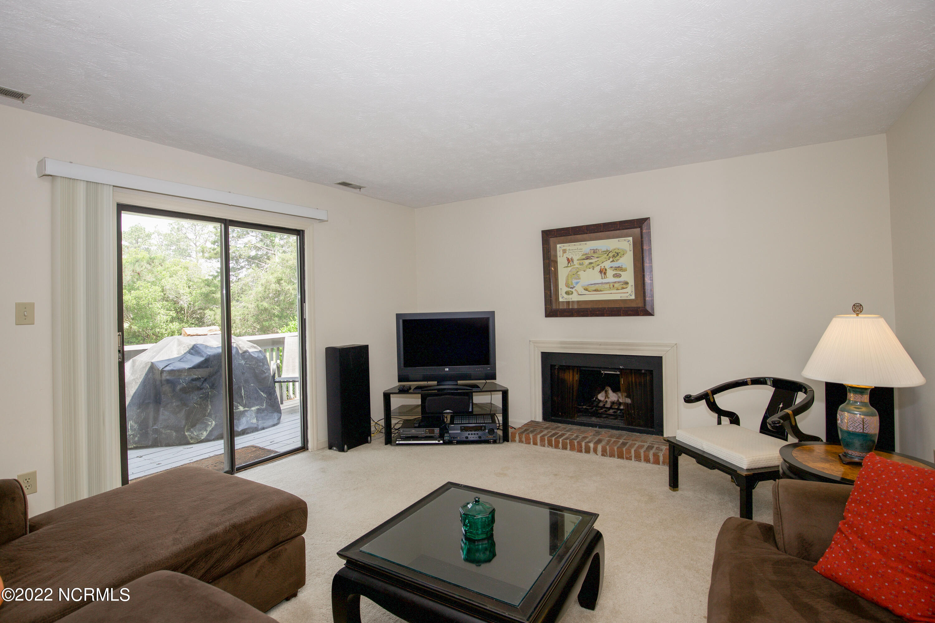 925 Morganton Road, Unit 2C Pinehurst, NC 28374 - Photo 24 of 42 Living Room and bar