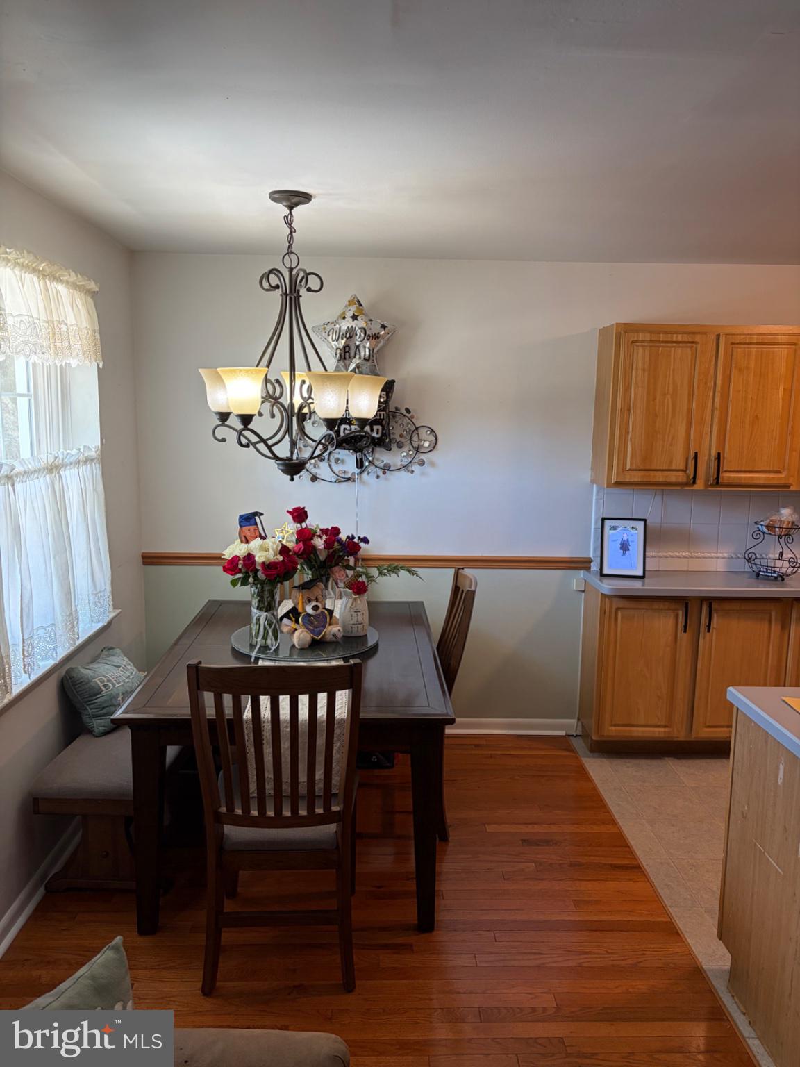 607 Sherrie Road Philadelphia, PA 19115 - Photo 8 of 19 Charming dining space with warm tones.
