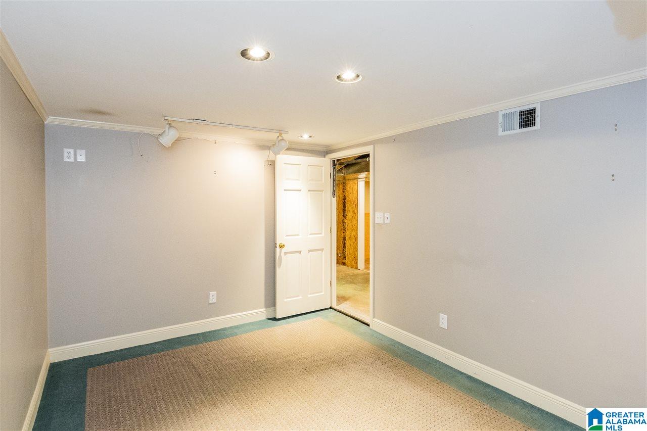 1704 Kensington Road Birmingham, AL 35209 - Photo 26 of 31