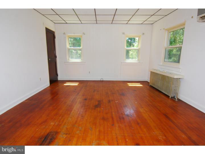 2863 Pricetown Road Temple, PA 19560 - Photo 2 of 6 Living Room