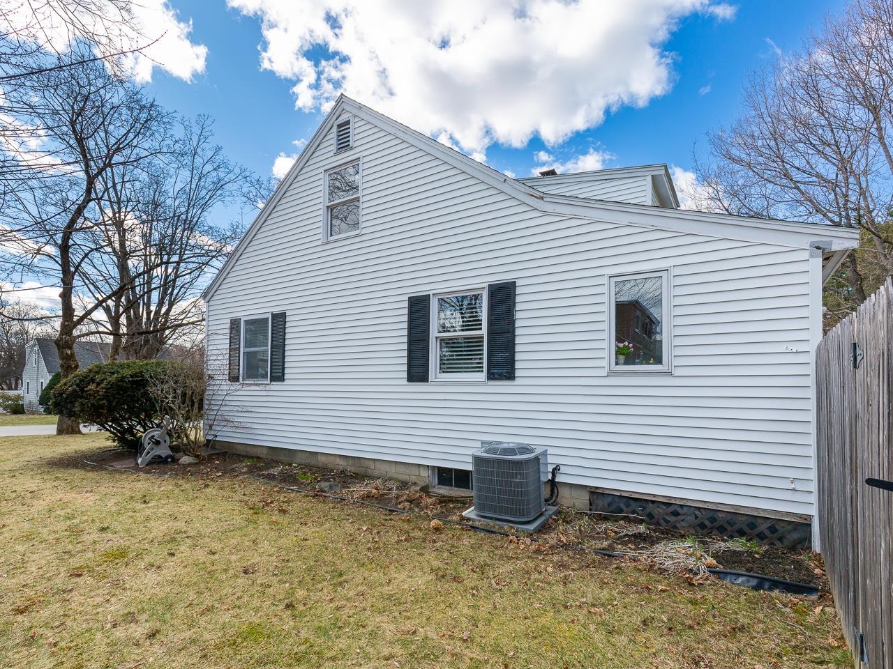 9 Fairfield Drive Hampton, NH 03842 - Photo 4 of 40