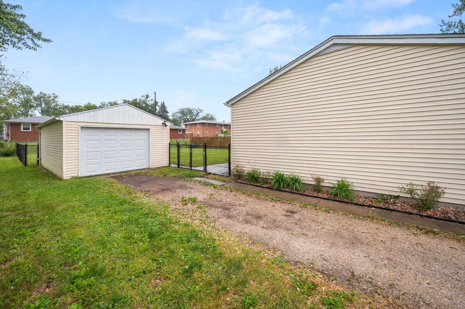 927 Lakeview Drive Rochelle, IL 61068 - Photo 17 of 22 Gallery Image 17