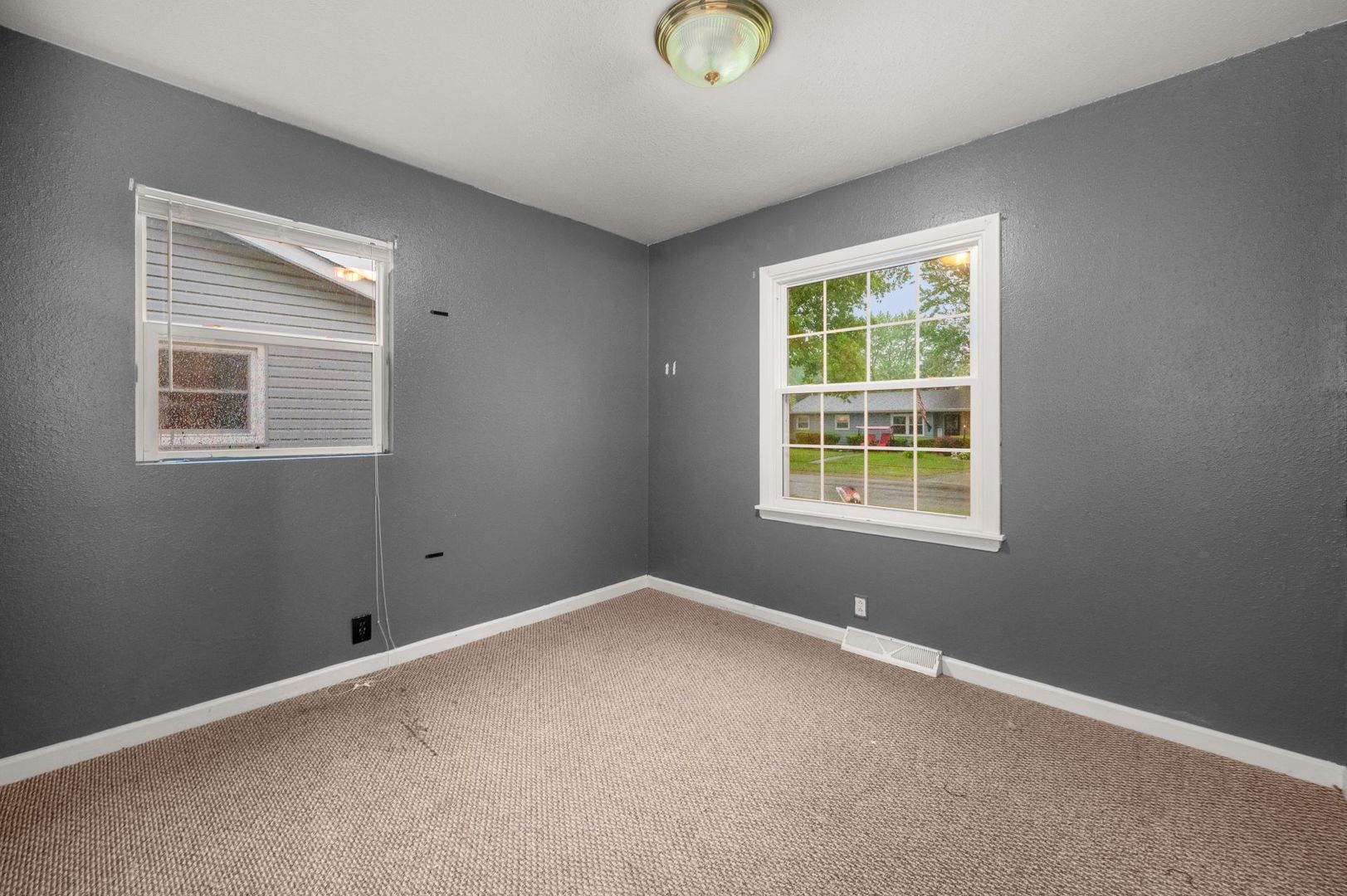927 Lakeview Drive Rochelle, IL 61068 - Photo 9 of 22 Gallery Image 9