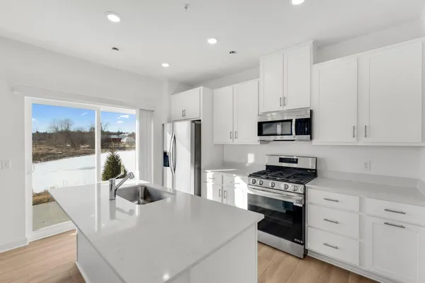 $314,984 | 6198 205th Street North, Forest Lake, MN 55025