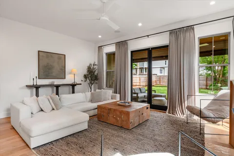 $1,025,000 | 6362 A Columbia Avenue, Nashville, TN 37209