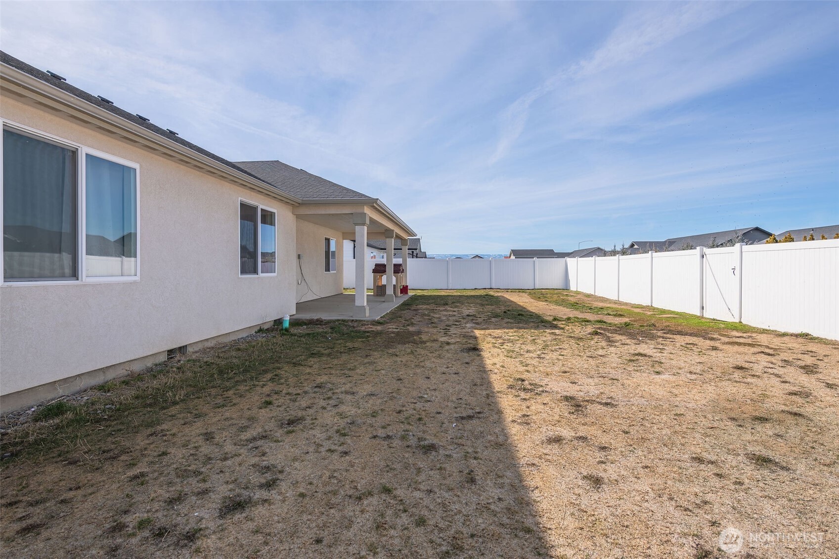 415 R Street Southwest Quincy, WA 98848 - Photo 27 of 33 a house view with a backyard