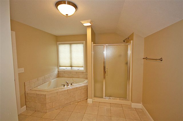 1908 West Geneva Road Peoria, IL 61615 - Photo 10 of 14 Gallery Image 10