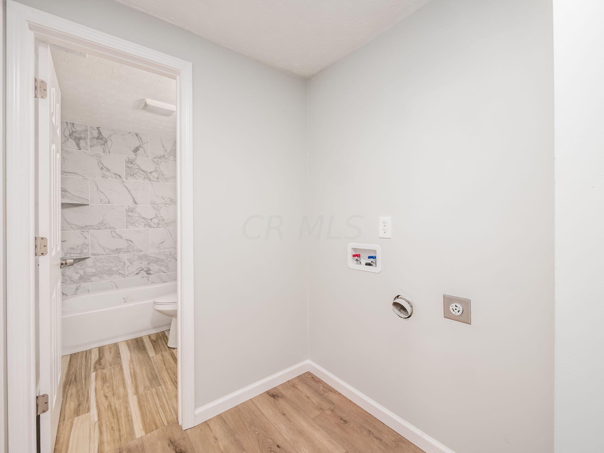 4015 Clabber Road Columbus, OH 43207 - Photo 20 of 33 022_8799cd_A 4015 Clabber 043