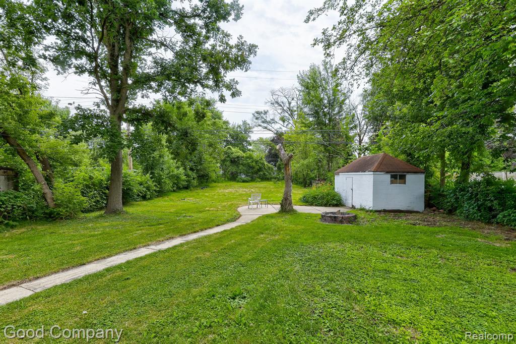 22050 Boulder Avenue Eastpointe, MI 48021 - Photo 33 of 40 Gallery Image 33
