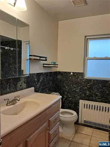 $880,000 | 1005 Harvard Place, Fort Lee, NJ 07024