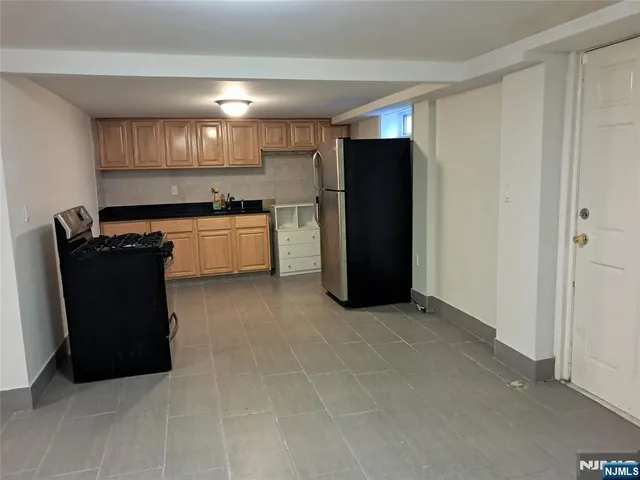 $880,000 | 1005 Harvard Place, Fort Lee, NJ 07024