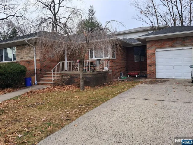 $880,000 | 1005 Harvard Place, Fort Lee, NJ 07024