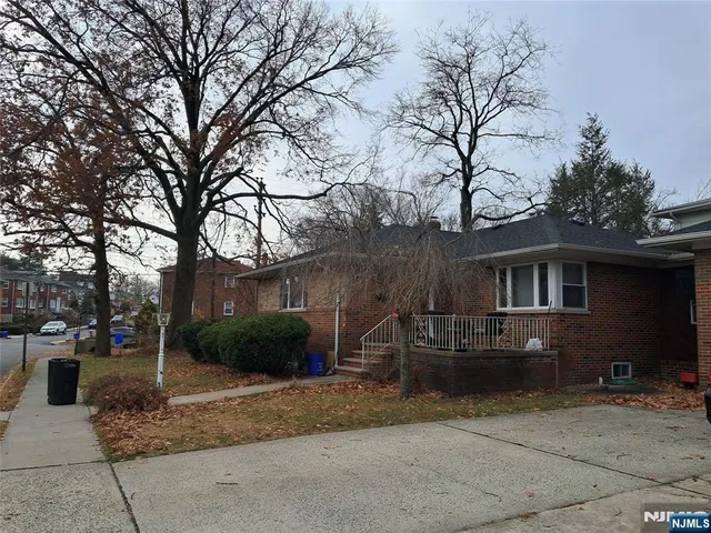 $880,000 | 1005 Harvard Place, Fort Lee, NJ 07024