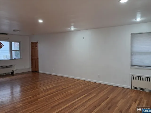 $880,000 | 1005 Harvard Place, Fort Lee, NJ 07024