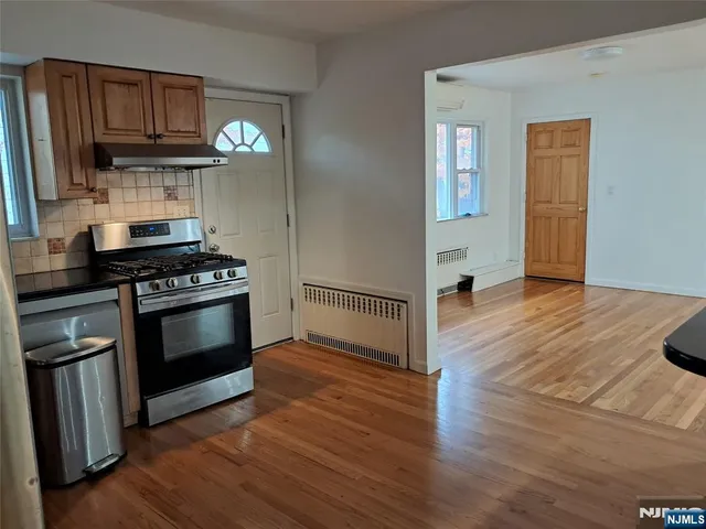 $880,000 | 1005 Harvard Place, Fort Lee, NJ 07024