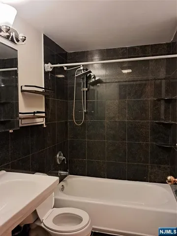 $880,000 | 1005 Harvard Place, Fort Lee, NJ 07024